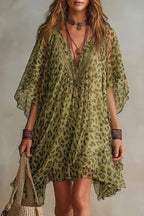 Vestito leggero in chiffon con stampa leopardata e scollo a V