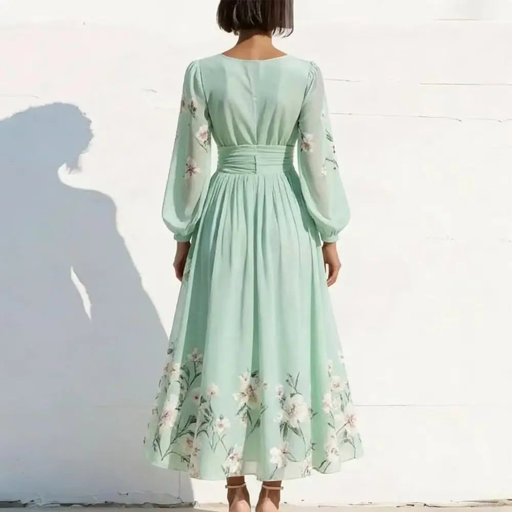 Vestito leggero ed elegante con stampa floreale