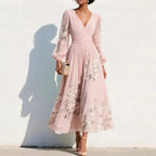 Vestito leggero ed elegante con stampa floreale