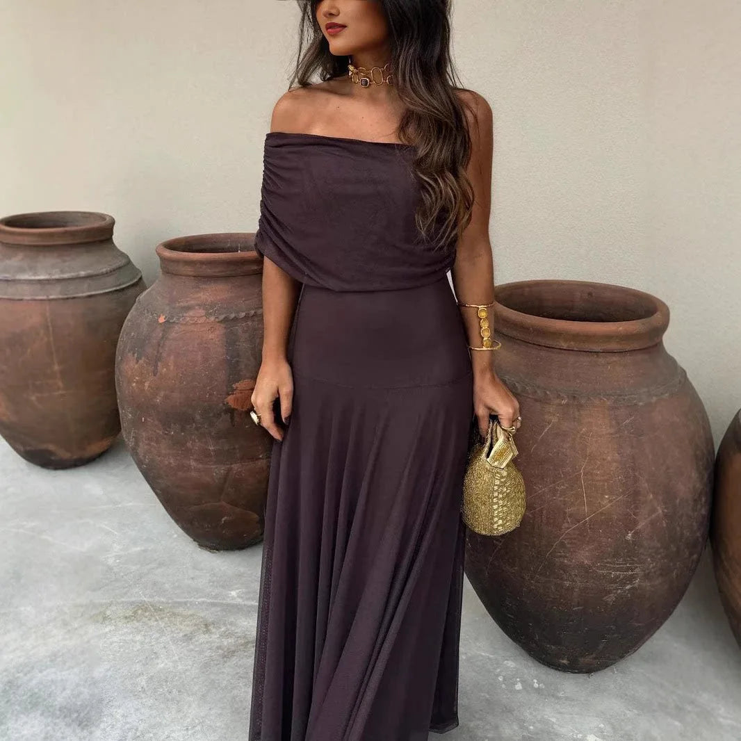 Elegante vestido largo con hombro descubierto