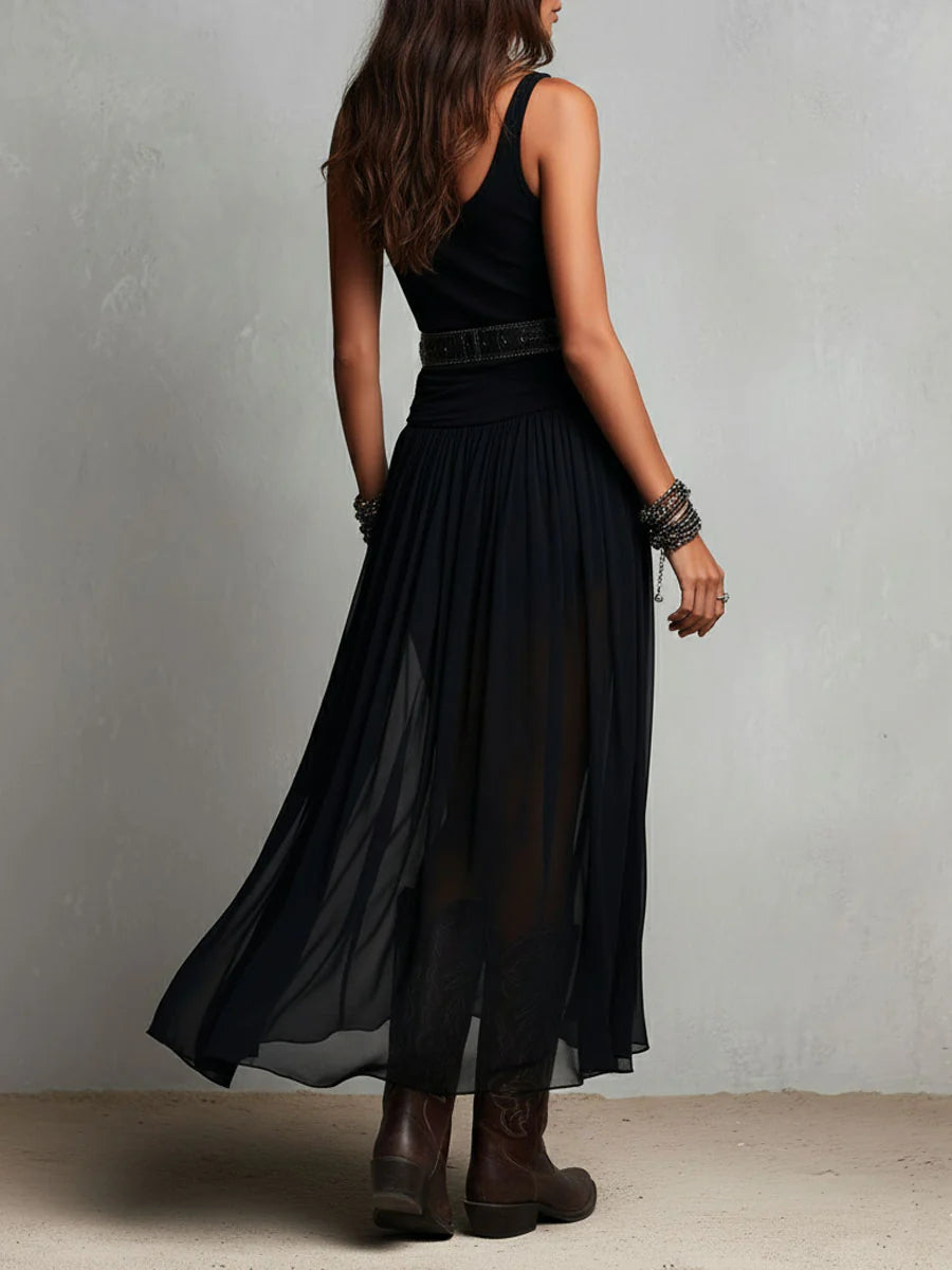 Top senza maniche nero con gonna in tulle maxi