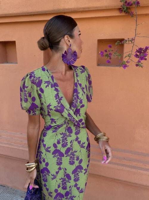 Abito elegante verde con stampa di fiori viola